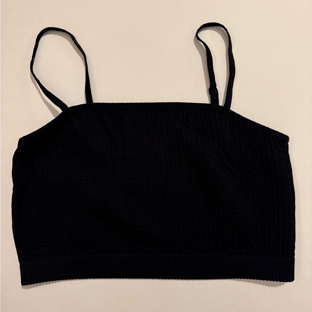Chic Black Cropped Tank Top